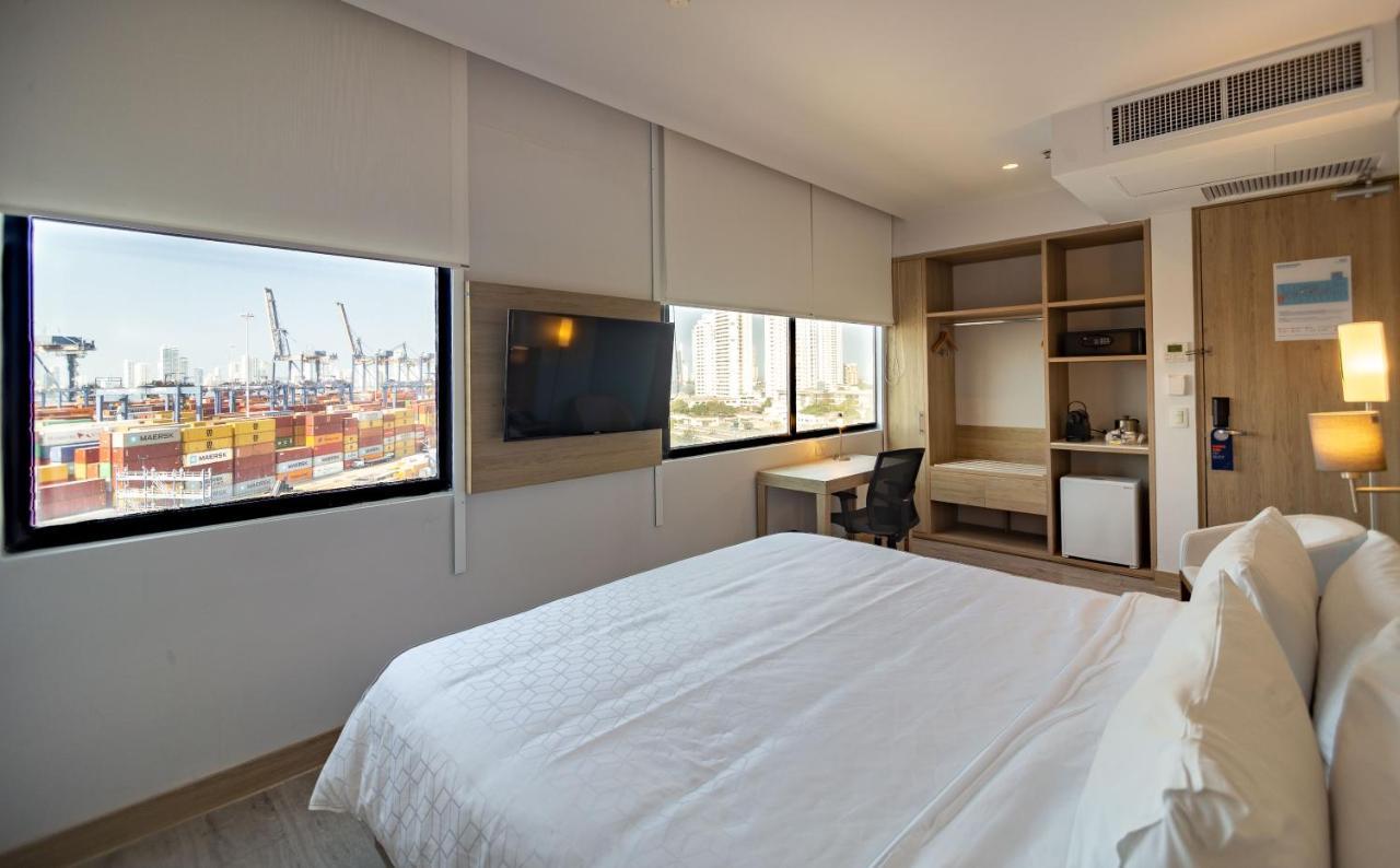 Holiday Inn Express Cartagena Manga By Ihg Екстериор снимка